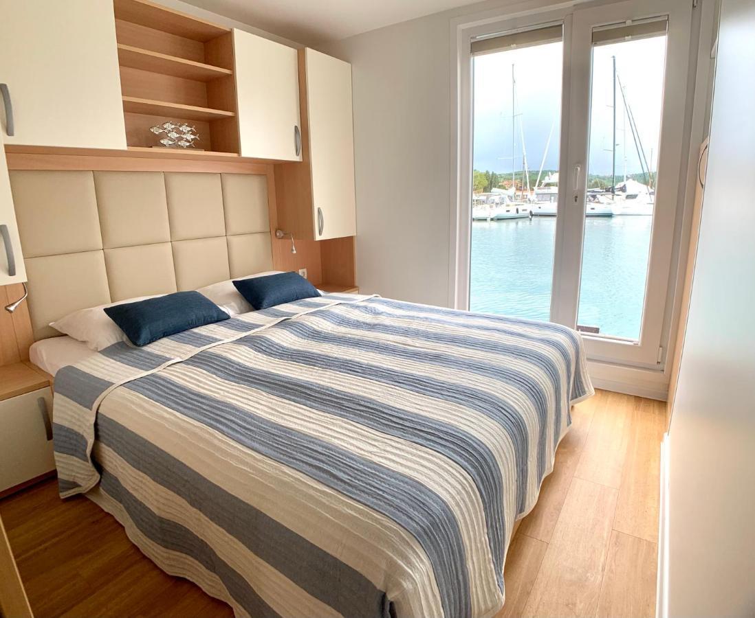 Bellavista Houseboat Apartment Portorose Buitenkant foto