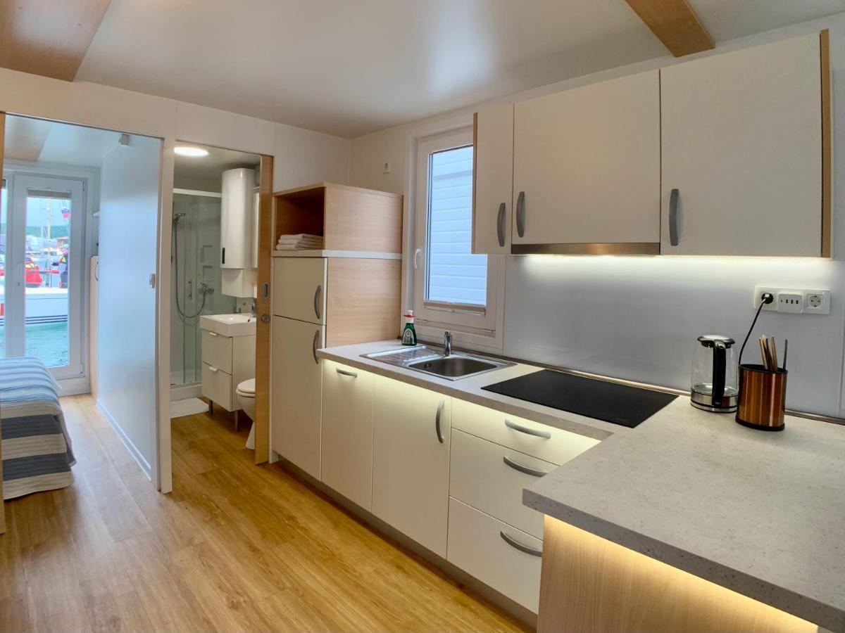 Bellavista Houseboat Apartment Portorose Buitenkant foto